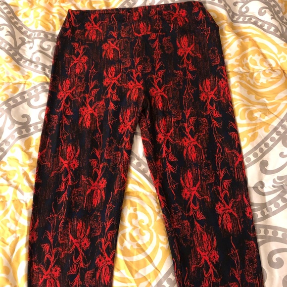 ♦️SALE!!♦️Classic T XS OS Leggings Bundle LulaRoe - Picture 5 of 8